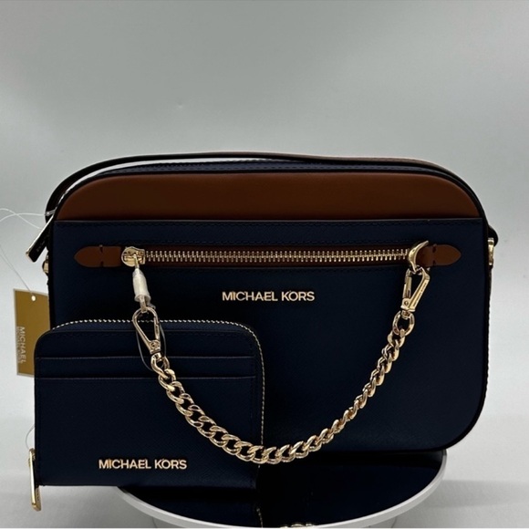 MICHAEL KORS LARGE EW ZIP CHAIN CROSSBODY BAG & JET SET TRAVEL MD ZA CARD CASE - Picture 2 of 12